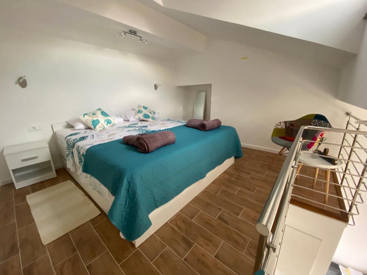 Apartmani Begic 1 I 2 Barbat na Rabu Εξωτερικό φωτογραφία