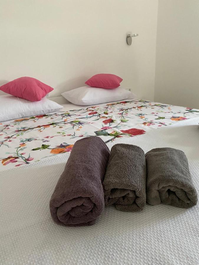 Apartmani Begic 1 I 2 Barbat na Rabu Εξωτερικό φωτογραφία