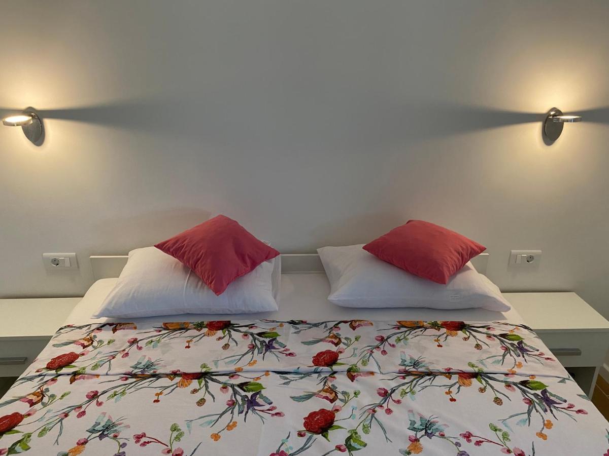 Apartmani Begic 1 I 2 Barbat na Rabu Εξωτερικό φωτογραφία